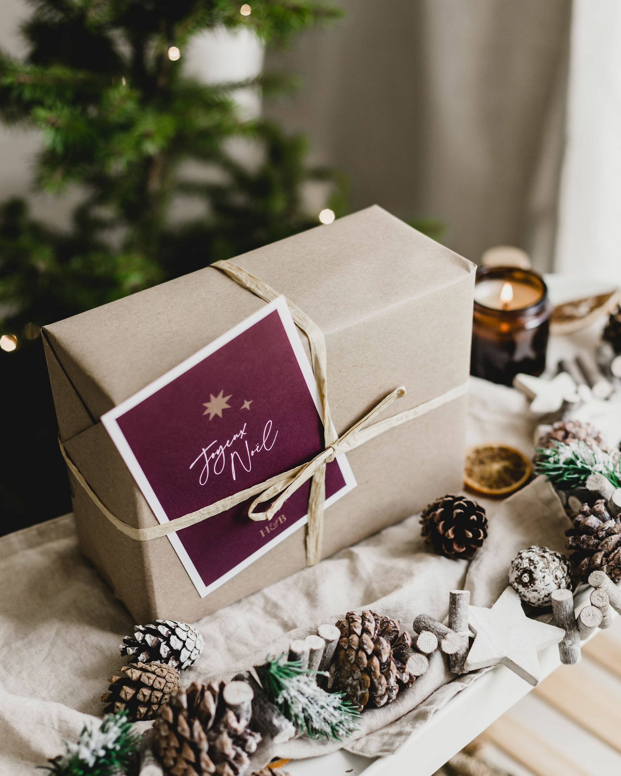 2108HazelandBlue-0096 Joy christmas soy scented candle festive scent porcelain ceramic orange cinnamon and clove gift box wrapped